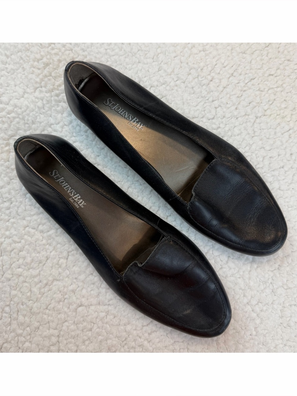 ST. JOHN’S BAY • Black Genuine Leather Slip-On Loafers, 7.5
